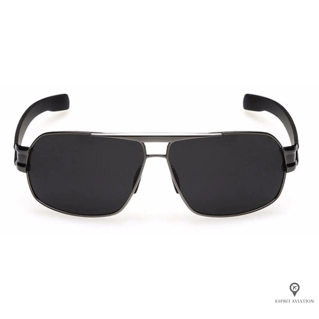 Pilote de Ligne Avec des Lunettes Aviateur | Esprit-Aviation