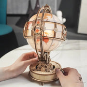 Globe Terrestre en bois à assembler | Esprit-Aviation
